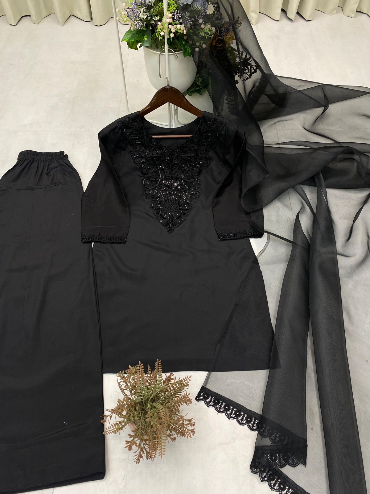 Pakistani Readymade Kurta with palazzo and Dupatta Set Salwar kameez