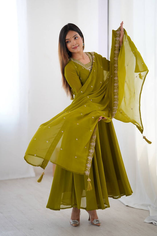 Embroidered Anarkali Suit Set with Dupatta – Available in Royal Purple, Classic Black & Green